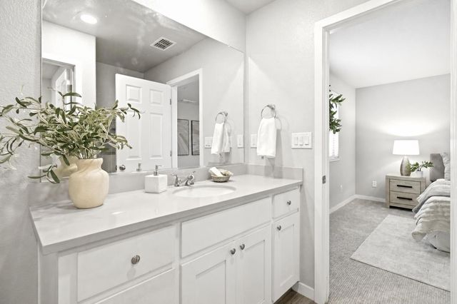 1177 Swallowtail Dr, Roseville, CA 95747