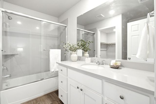 1177 Swallowtail Dr, Roseville, CA 95747