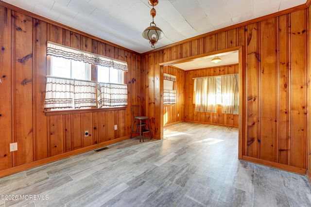 570 Central Avenue, Spring Lake Heights, NJ 07762