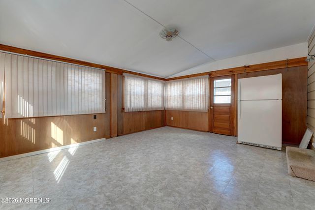 570 Central Avenue, Spring Lake Heights, NJ 07762