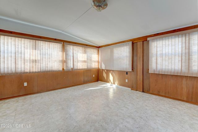 570 Central Avenue, Spring Lake Heights, NJ 07762