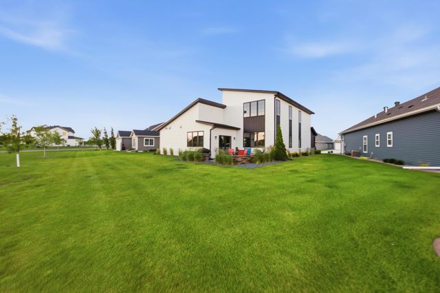 4884 Bluebell Loop S, Fargo, ND 58104