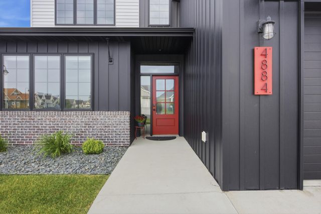 4884 Bluebell Loop S, Fargo, ND 58104