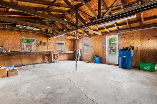 506 Pendleton Street, Farmersville, TX 75442