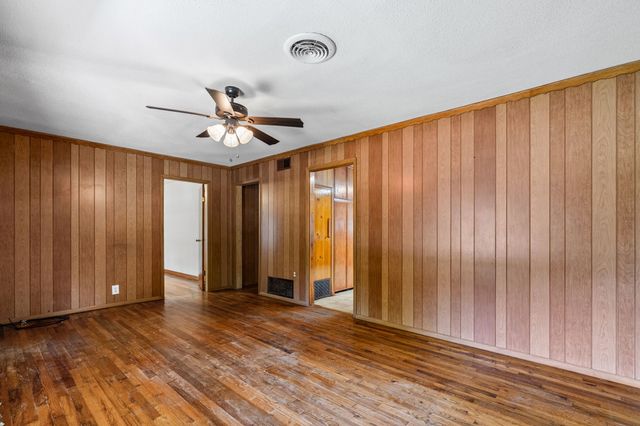 506 Pendleton Street, Farmersville, TX 75442