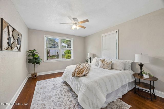 29 56TH Street E, Jacksonville, FL 32208