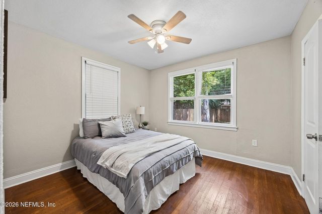 29 56TH Street E, Jacksonville, FL 32208
