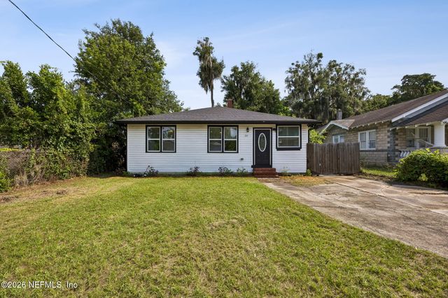 29 56TH Street E, Jacksonville, FL 32208