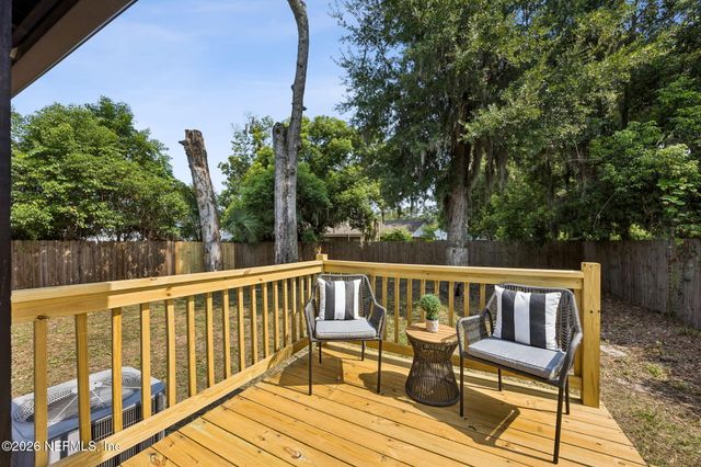 29 56TH Street E, Jacksonville, FL 32208
