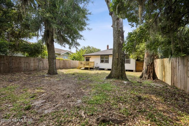 29 56TH Street E, Jacksonville, FL 32208