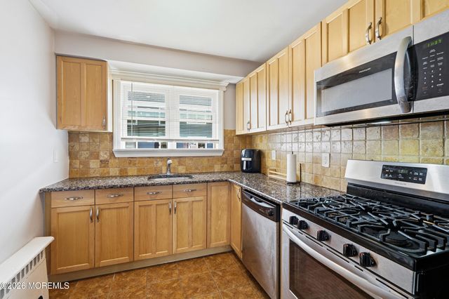 304 Deal Lake Drive 32, Asbury Park, NJ 07712