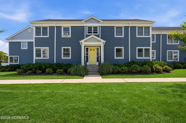 304 Deal Lake Drive 32, Asbury Park, NJ 07712