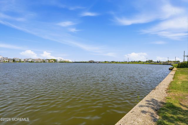 304 Deal Lake Drive 32, Asbury Park, NJ 07712