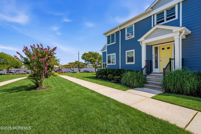 304 Deal Lake Drive 32, Asbury Park, NJ 07712