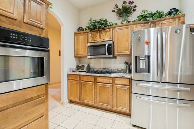 803 Mill Creek Road, Lancaster, TX 75146