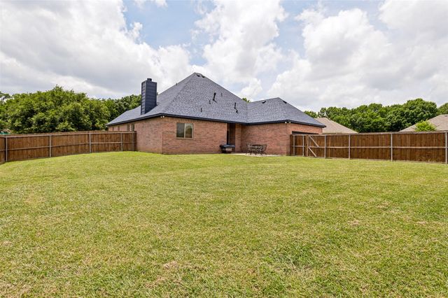 803 Mill Creek Road, Lancaster, TX 75146