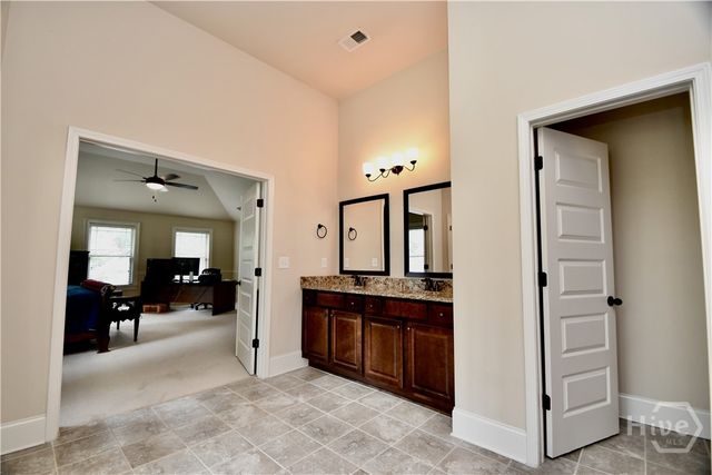 1140 Riverhill Drive, Bishop, GA 30621