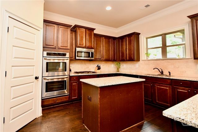 1140 Riverhill Drive, Bishop, GA 30621