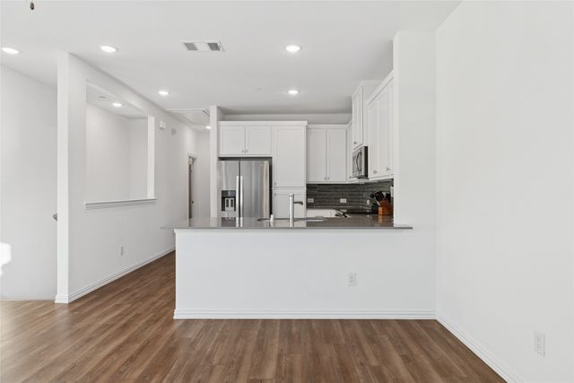 4703 Kindred Street, Haltom City, TX 76117