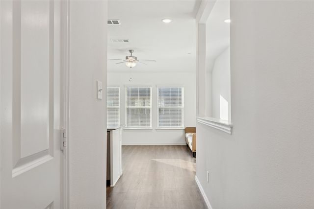 4703 Kindred Street, Haltom City, TX 76117