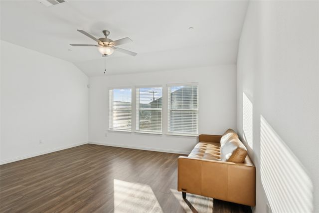 4703 Kindred Street, Haltom City, TX 76117