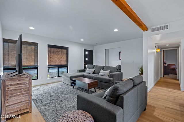 3732 E Altadena Avenue, Phoenix, AZ 85028