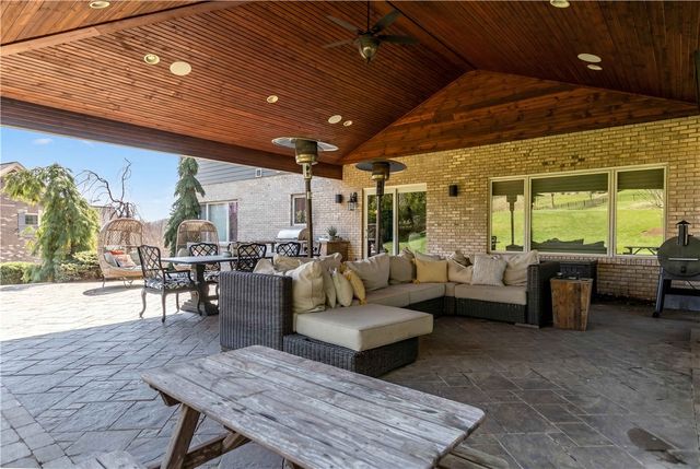 280 Sienna Trl, Peters Twp, PA 15367