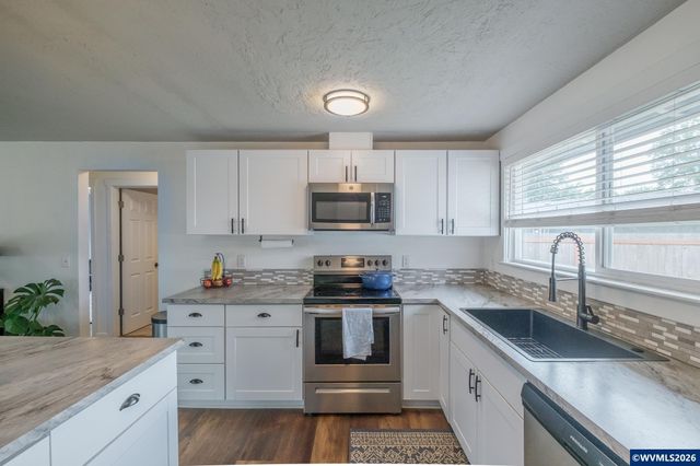 2261 Fulton Pl SE, Albany, OR 97322