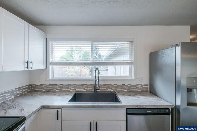 2261 Fulton Pl SE, Albany, OR 97322