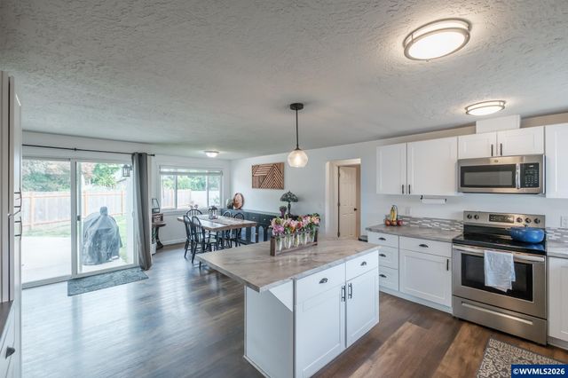2261 Fulton Pl SE, Albany, OR 97322