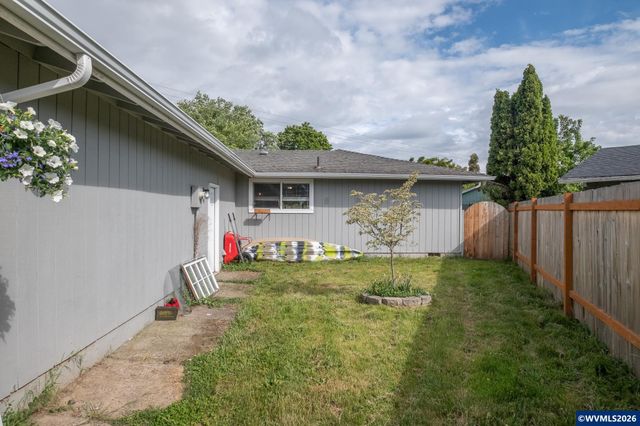 2261 Fulton Pl SE, Albany, OR 97322