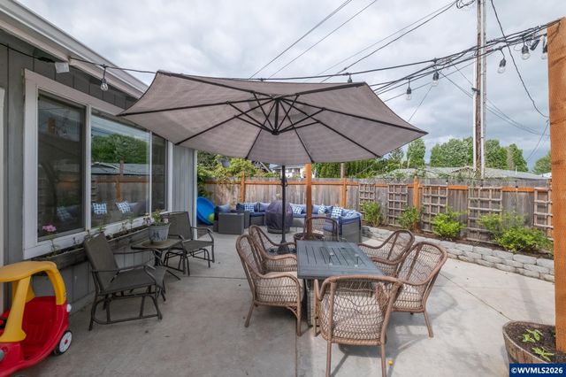 2261 Fulton Pl SE, Albany, OR 97322