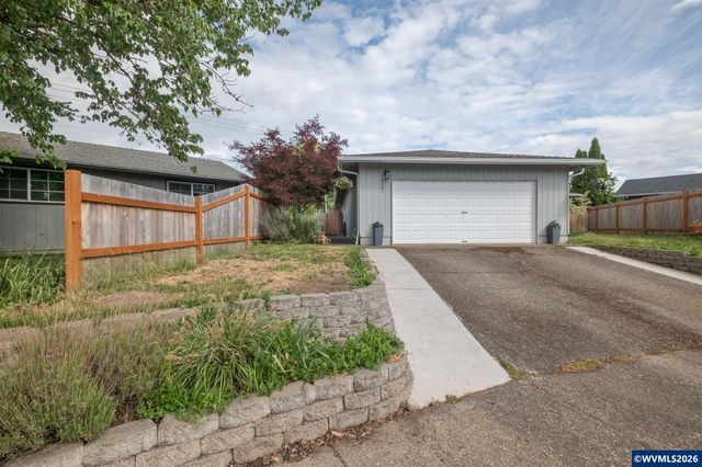 2261 Fulton Pl SE, Albany, OR 97322