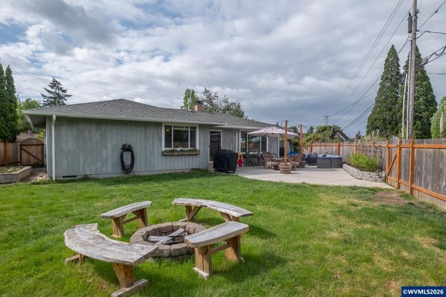 2261 Fulton Pl SE, Albany, OR 97322