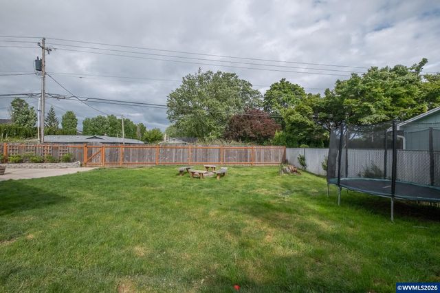 2261 Fulton Pl SE, Albany, OR 97322