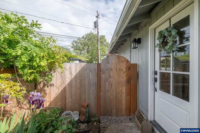 2261 Fulton Pl SE, Albany, OR 97322