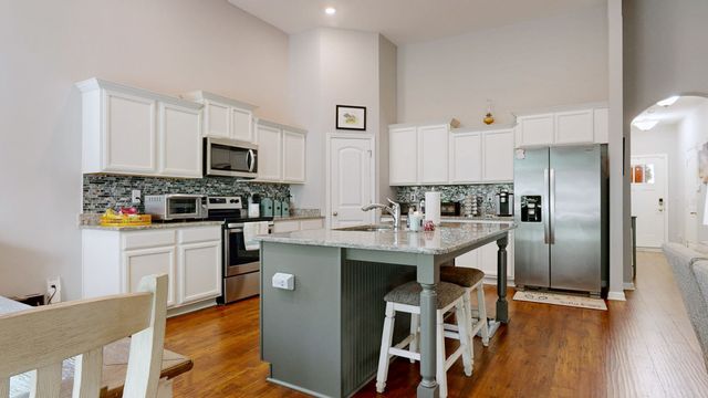 765 Garland Dr, Hermitage, TN 37076