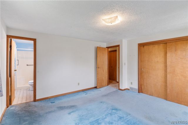6396 Mayflower Lane, Hamburg, NY 14085