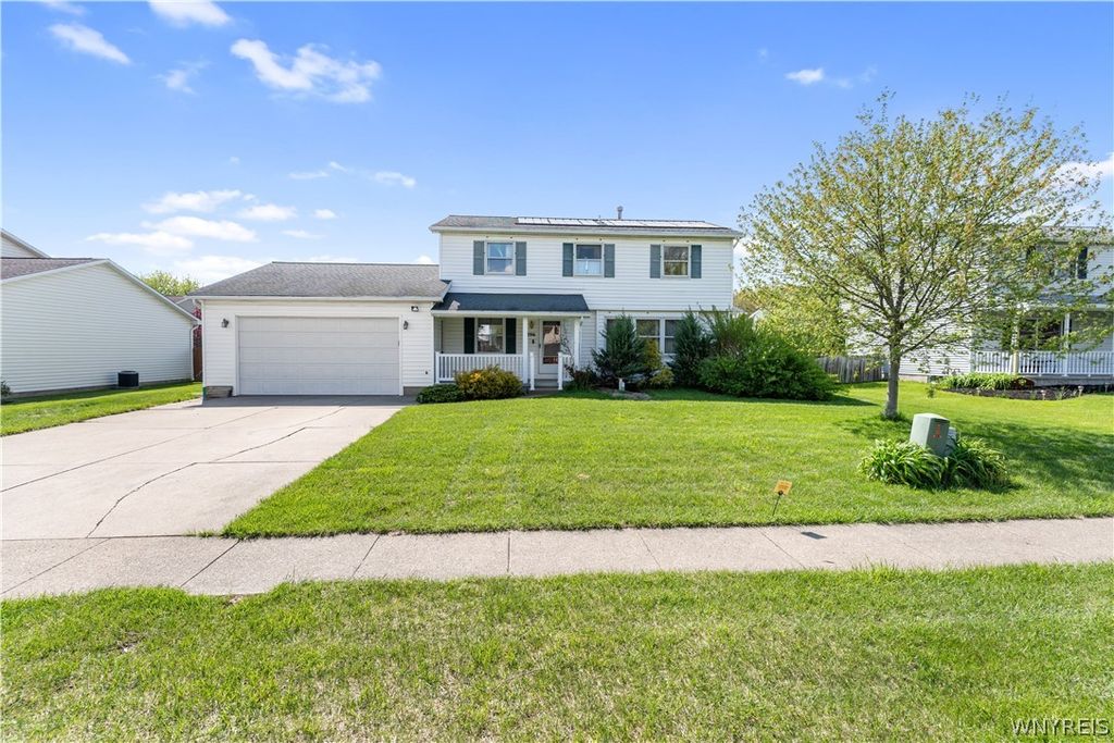 6396 Mayflower Lane, Hamburg, NY 14085