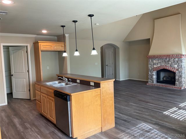 11903 S Nandina Street, Jenks, OK 74037