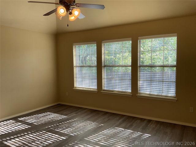 11903 S Nandina Street, Jenks, OK 74037