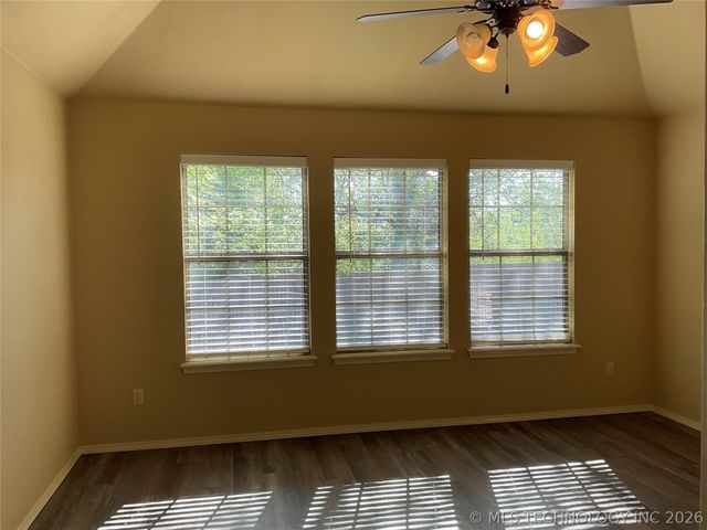 11903 S Nandina Street, Jenks, OK 74037