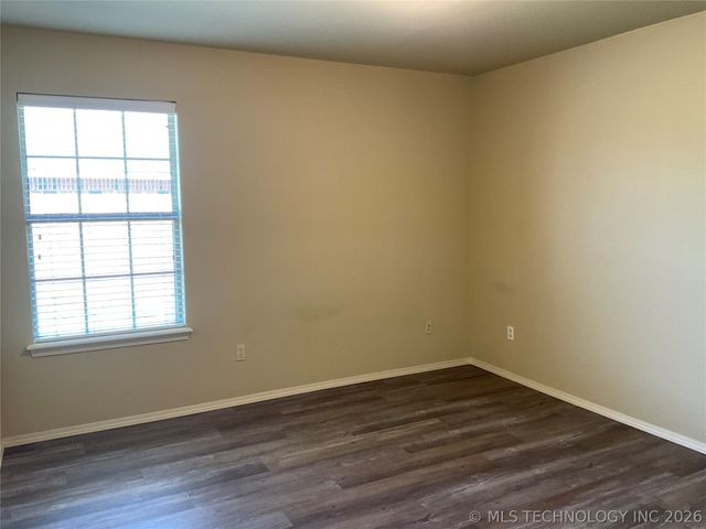 11903 S Nandina Street, Jenks, OK 74037