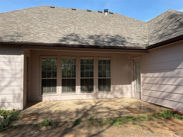 11903 S Nandina Street, Jenks, OK 74037