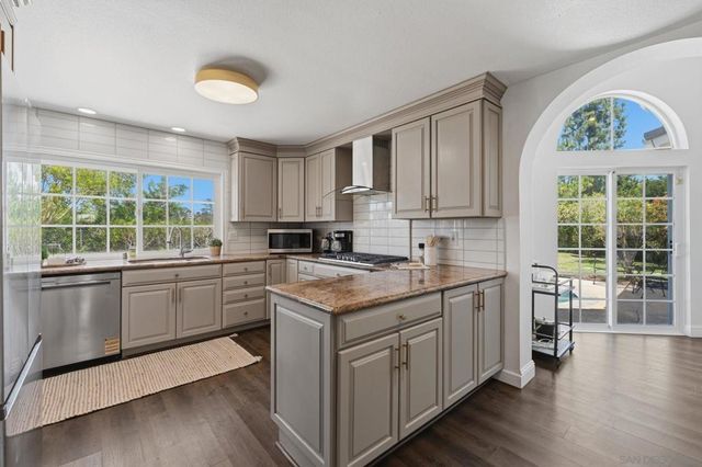 1619 MAPLELEAF CT, Encinitas, CA 92024