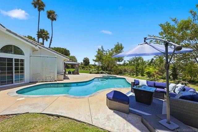 1619 MAPLELEAF CT, Encinitas, CA 92024