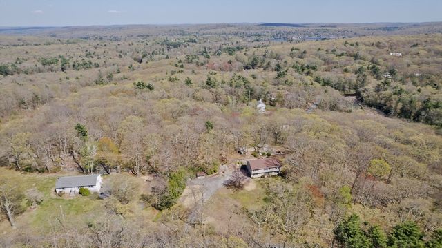 7 Mount Hitchcock Rd, Wales, MA 01081