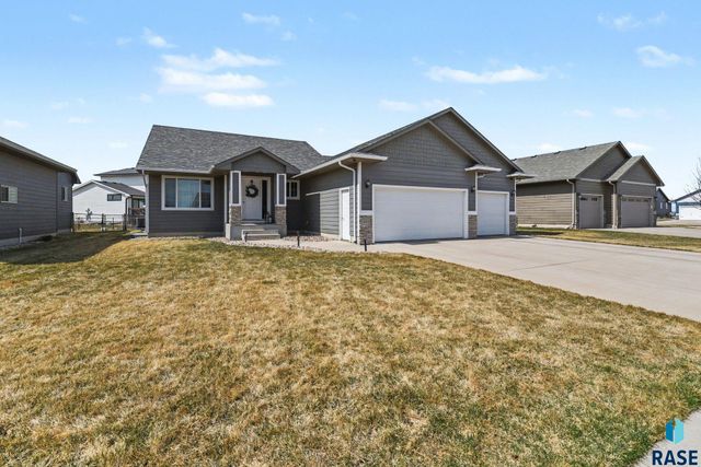 419 Quinn Ave Avenue, Harrisburg, SD 57032