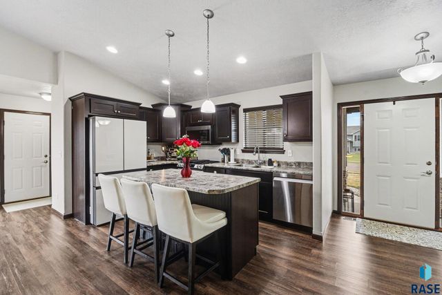 419 Quinn Ave Avenue, Harrisburg, SD 57032