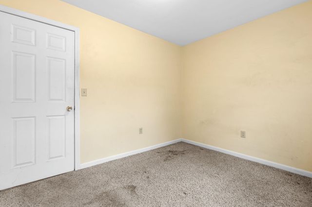 108 W Shore Avenue, Manchester, NH 03109